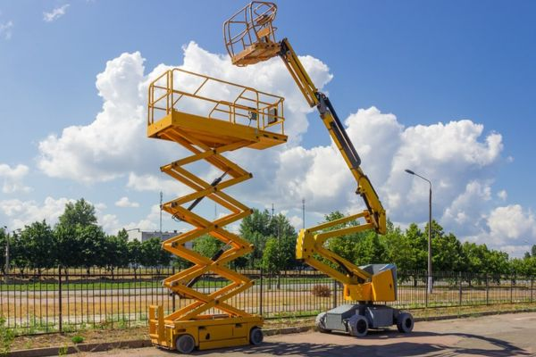 Cum să preveniți problemele cu cilindrul hidraulic ridicat în boom?