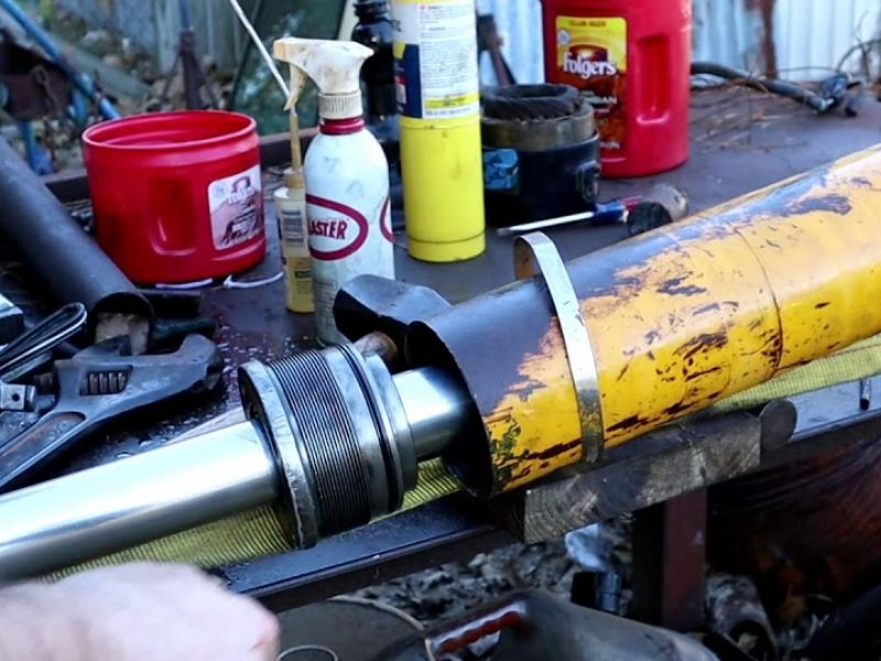 Reconstruiți sau înlocuiți cilindrii hidraulici, care este mai bine?