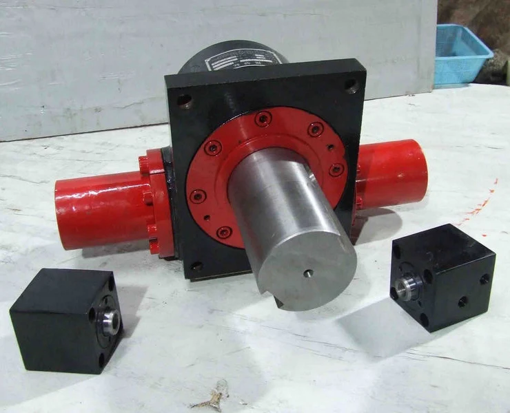 Actuator rotativ